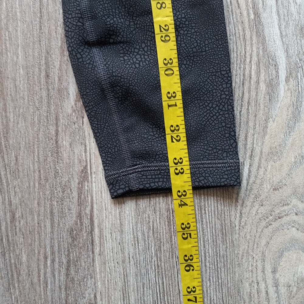 Lululemon Athletica Gray Leggings Woman's Size 2 - Picture 14 of 16